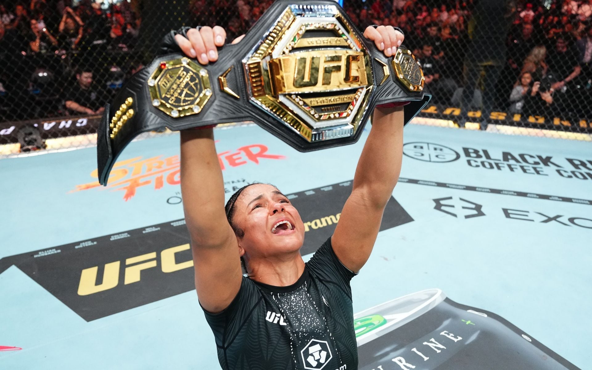 Amanda Nunes drops one-word reaction to Natalia Silva's women's flyweight title win at UFC 332