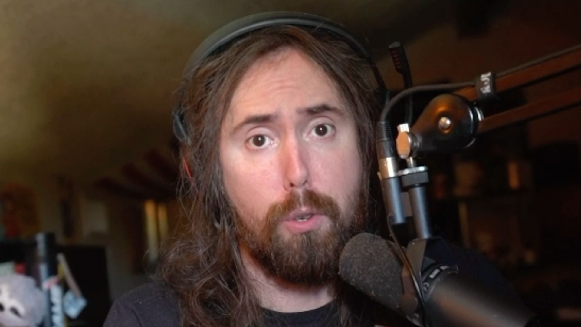 "The students are stupid": Asmongold says schools "need to fail the bottom 2-5%" of students, claims Gen Z's IQ is "going down"