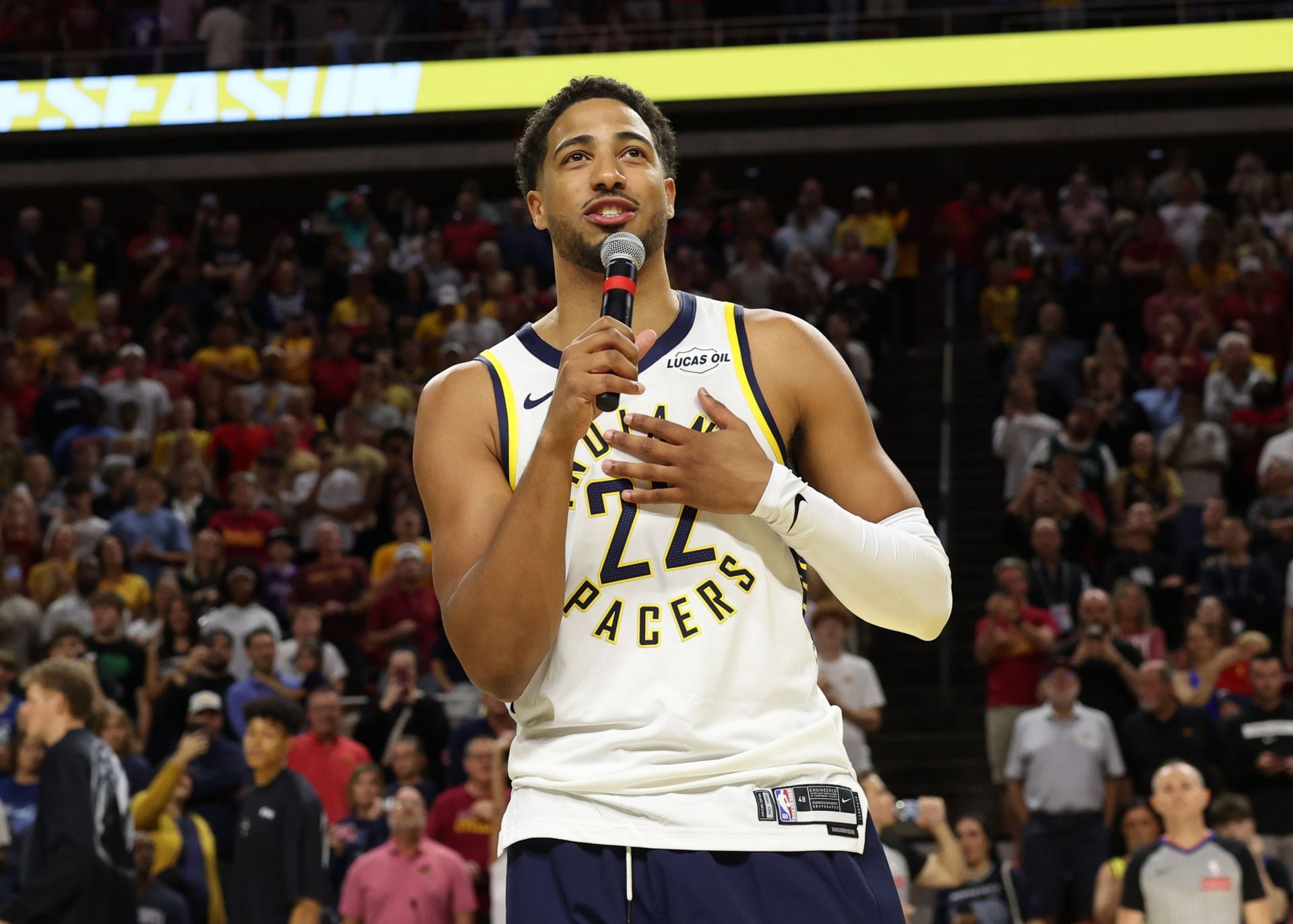 "Nah Dame Is Soft For This": NBA Fans Slam Damian Lillard After Tyrese Haliburton Feels Ex-Bucks Star Blew Their Tussle Out of Proportion 