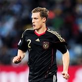 Hamburg's Marcell Jansen out of action