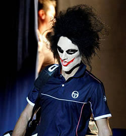 djokovic-mask-75798.jpg