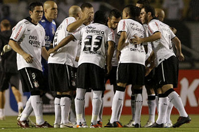Video: Santos draw with Corinthians in Brazilian Serie A