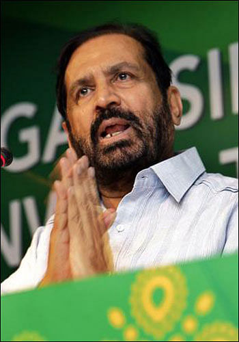 Accused should not continue as office bearer: Sports minister