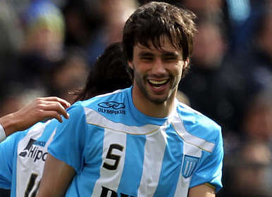 yacob claudio arsenal football argentina stairs brief target report racing club his