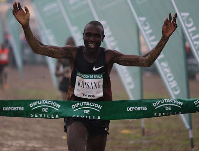 Kenyans dominate the 10k run