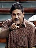 Kirti Azad backs Shah Rukh
