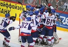 Slovakia beat Czechs, face Russia in hockey final