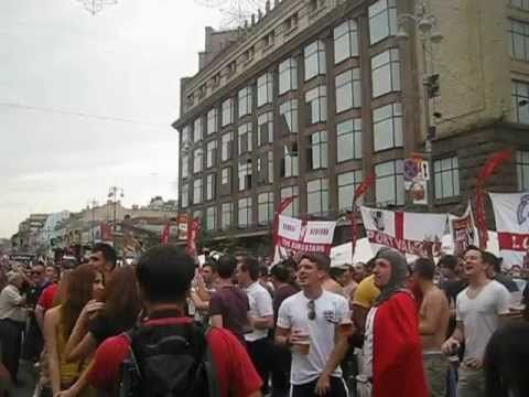 England and Sweden fans singing wonderwall together