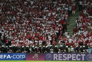 Euro 2012: Over 100 arrested in Warsaw clashes