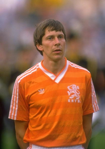 Ex-Dutch international Gerrie Muhren dead