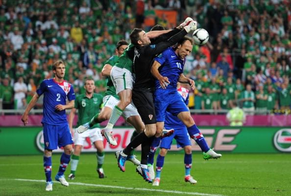 Mandžukic scores twice to down Ireland