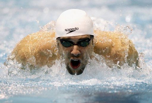 Phelps tunes up for swimming trials in Texas