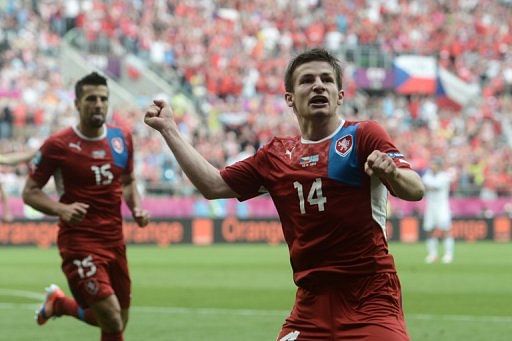 Co-hosts Poland face must-win Euro 2012 game