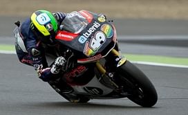 Lorenzo cruises to Silverstone success