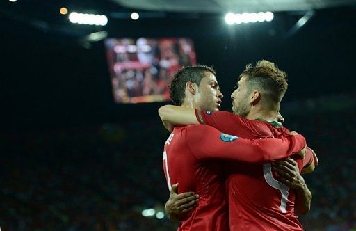 Portugal are rallying around captain Cristiano Ronaldo (L) ahead of their Euro 2012 quarter-final against the Czechs