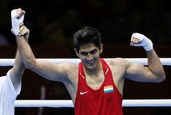 Olympic boxing: Vijender powers his way to pre-quarters
