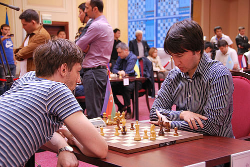 Chess Legends Round 2: Carlsen, Gelfand and Svidler lead