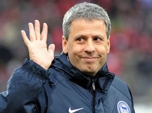 Monchengladbach coach Lucien Favre extends contract