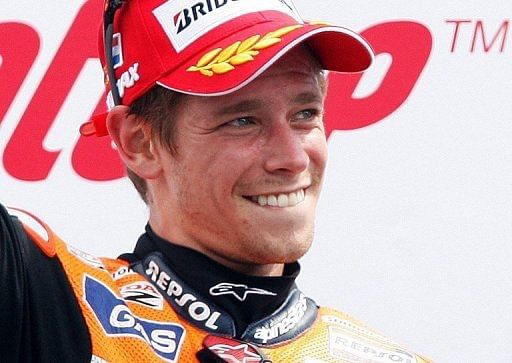 Casey Stoner is now joint top of the motorcyclists&#039; overall standings
