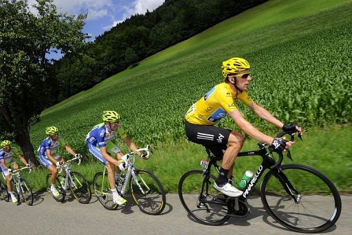 Britain&#039;s Bradley Wiggins retained the yellow jersey