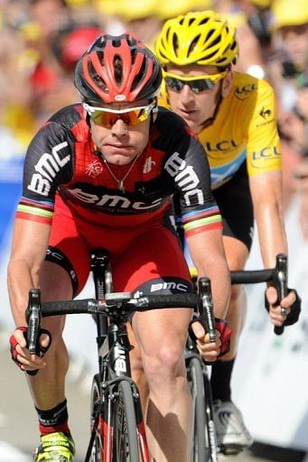 Australia&#039;s Cadel Evans (L) and Britain&#039;s Bradley Wiggins (R) at the end of the  eighth stage of the Tour de France