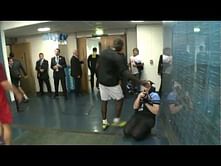 VIDEO: Mario Balotelli v City Photographer