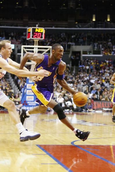 Lakers championship favourites with Howard?