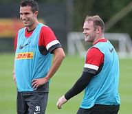 Van Persie's presence could prove vital in Rooney's absence