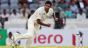 Dhoni puts New Zealand to bat in first Test
