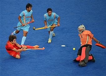 Olympics: Triple jumpers fail, hockey team's pathetic show continues (India roundup)