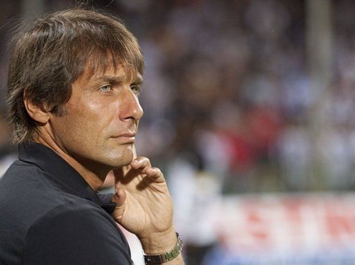 Juventus coach banned over fix scandal