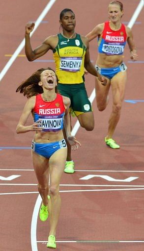 Russia&#039;s Mariya Savinova (L) wins the women&#039;s 800m final