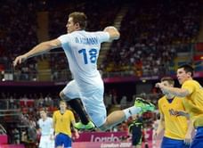 France edge handball thriller to win gold