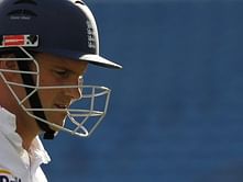 CPI-M leader Biman Bose salutes Tendulkar
