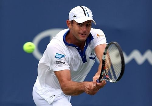 Andy Roddick suffered a third-round loss at the Winston-Salem Open, losing in straight sets to Belgium's Steve Darcis