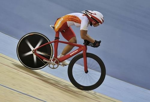 China's Zeng Sini wins the women's individual C1-2-3 pursuit