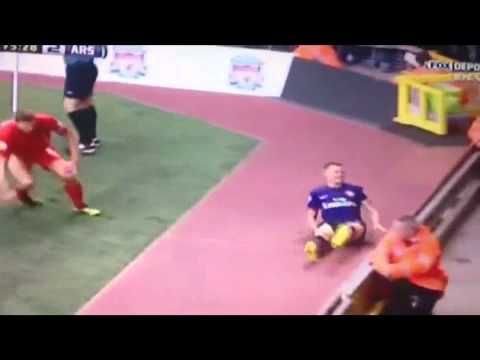 VIDEO: Gerrard takes out Vermaelen