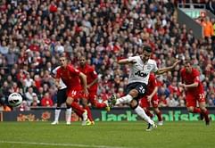 Robin Van Persie breaks United's penalty curse