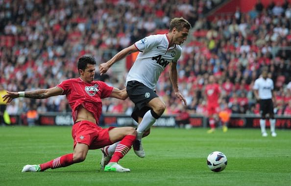 Vidic out for 8 weeks after knee operation