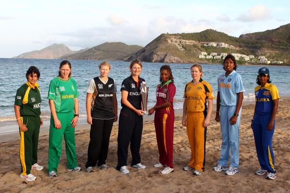 Australian women win second T20 against England