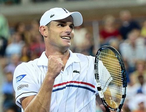 Roddick took the court to loud cheers  a day after announcing this would be the last event of his career