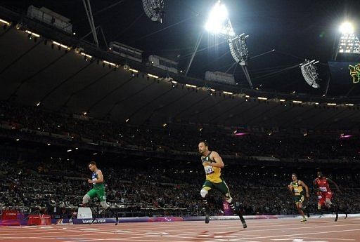 Defeated Pistorius apologises for timing of outburst