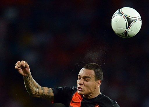 Van der Wiel next in for PSG, Football News