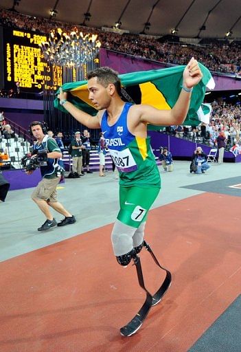 The International Paralympic Committee plans talks on the length of prostheses worn by Alan Oliveira and other runners