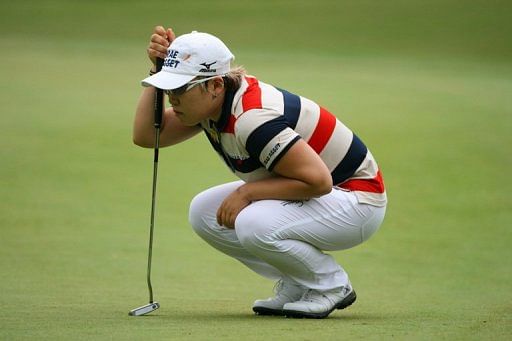 South Korea&#039;s Jiyai Shin shot a sizzling nine-under 62 to take the lead in the first round