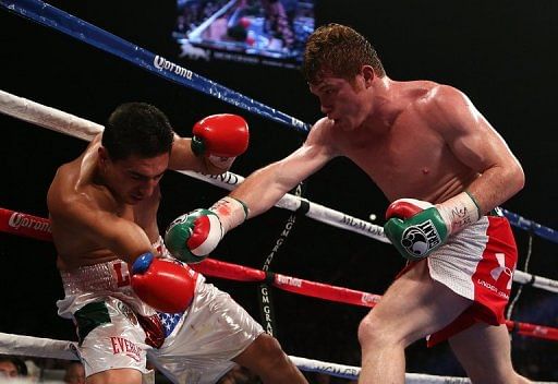 Canelo Alvarez R() ade his fifth title defence against a gritty but overmatched American opponent Josesito Lopez