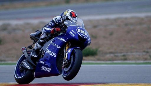 Lorenzo takes Aragon MotoGP pole