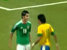 Video: Neymar slapped by Mexican player
