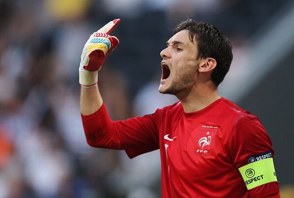 The tale of two ‘benched’ keepers!