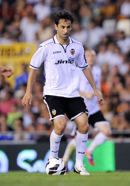 Jonas on target as Valencia win in Champions League
